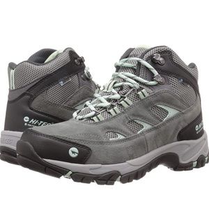 Women’s size 9 Hiking Boots